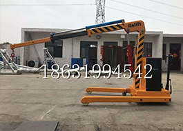 陈巴尔虎旗随车吊机装卸货物装卸货物搬运吊水泥1/2吨吊机随车吊机小型